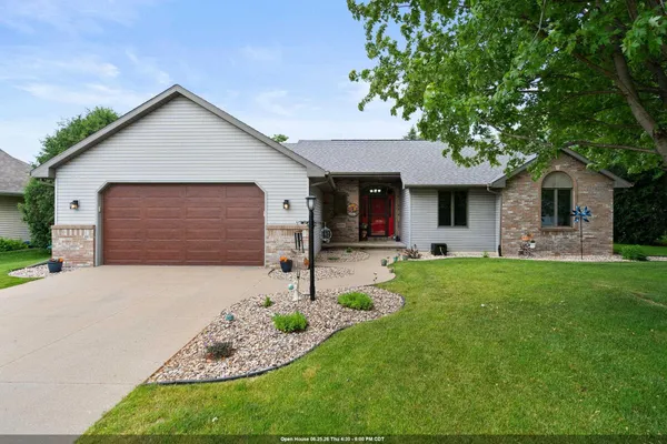 $439,900 | W2585 Oakbrook Court, Appleton, WI 54915
