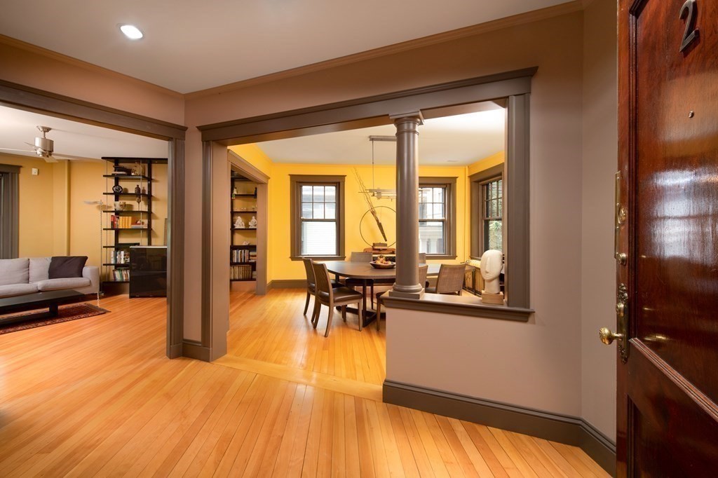 31 Linnaean Street, Unit 2 Cambridge, MA 02138 - Photo 2 of 10