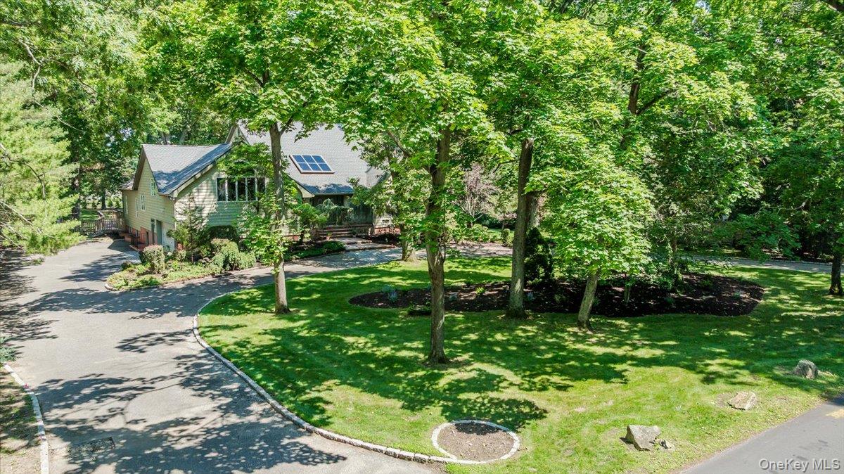 33 Meadowfarm Road East Islip, NY 11730 - Photo 36 of 41