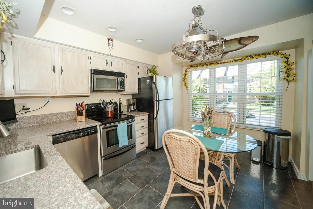 1353 Riverwood Way Curtis Bay, MD 21226 - Photo 3 of 29 Kitchen