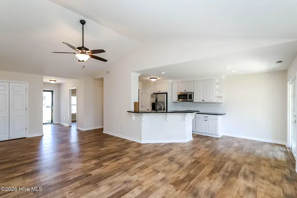 $2,200 | 3503 Mandy Lane, Morehead City, NC 28557