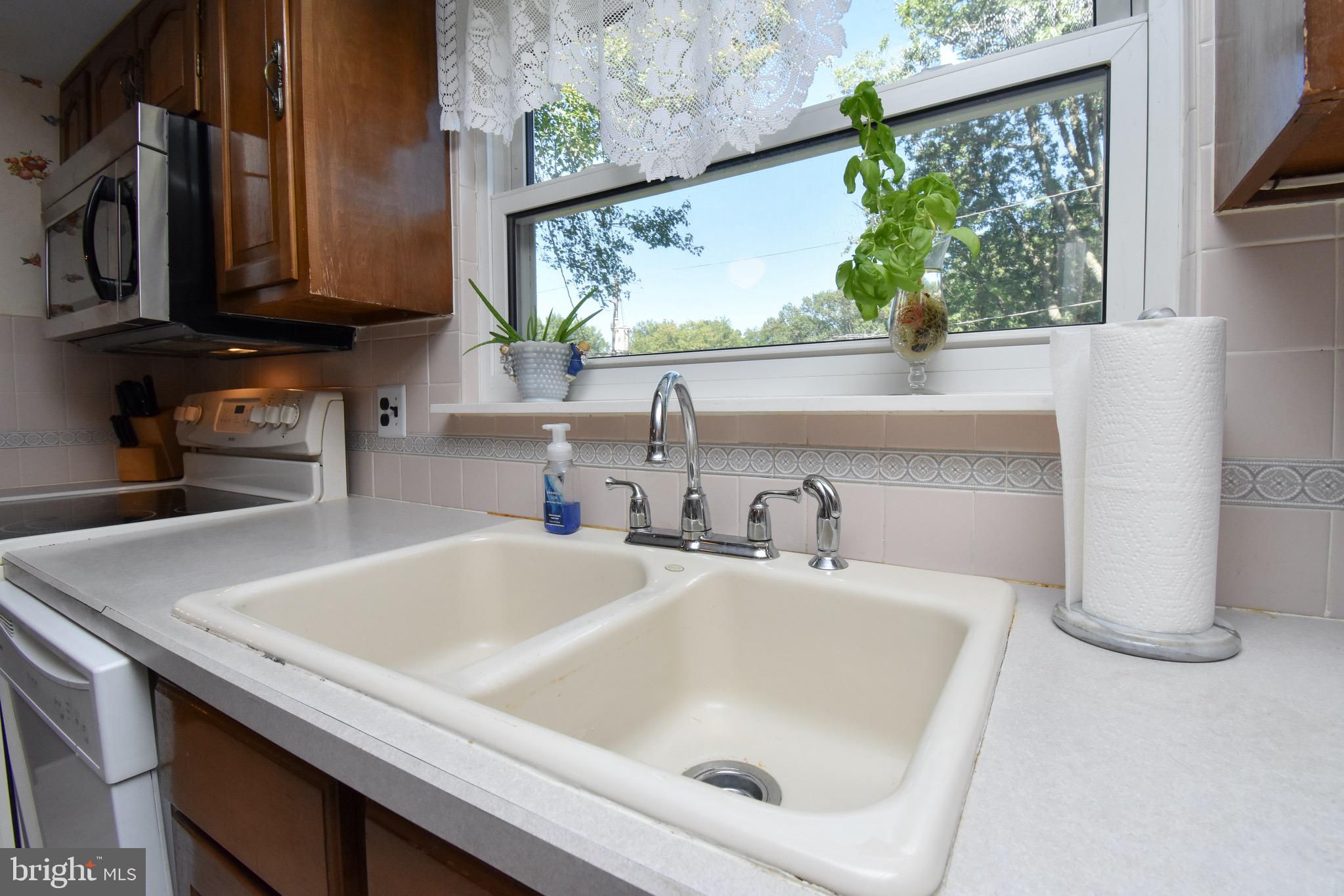 20 Pinedale Road Newark, DE 19711 - Photo 14 of 46 Double Sink