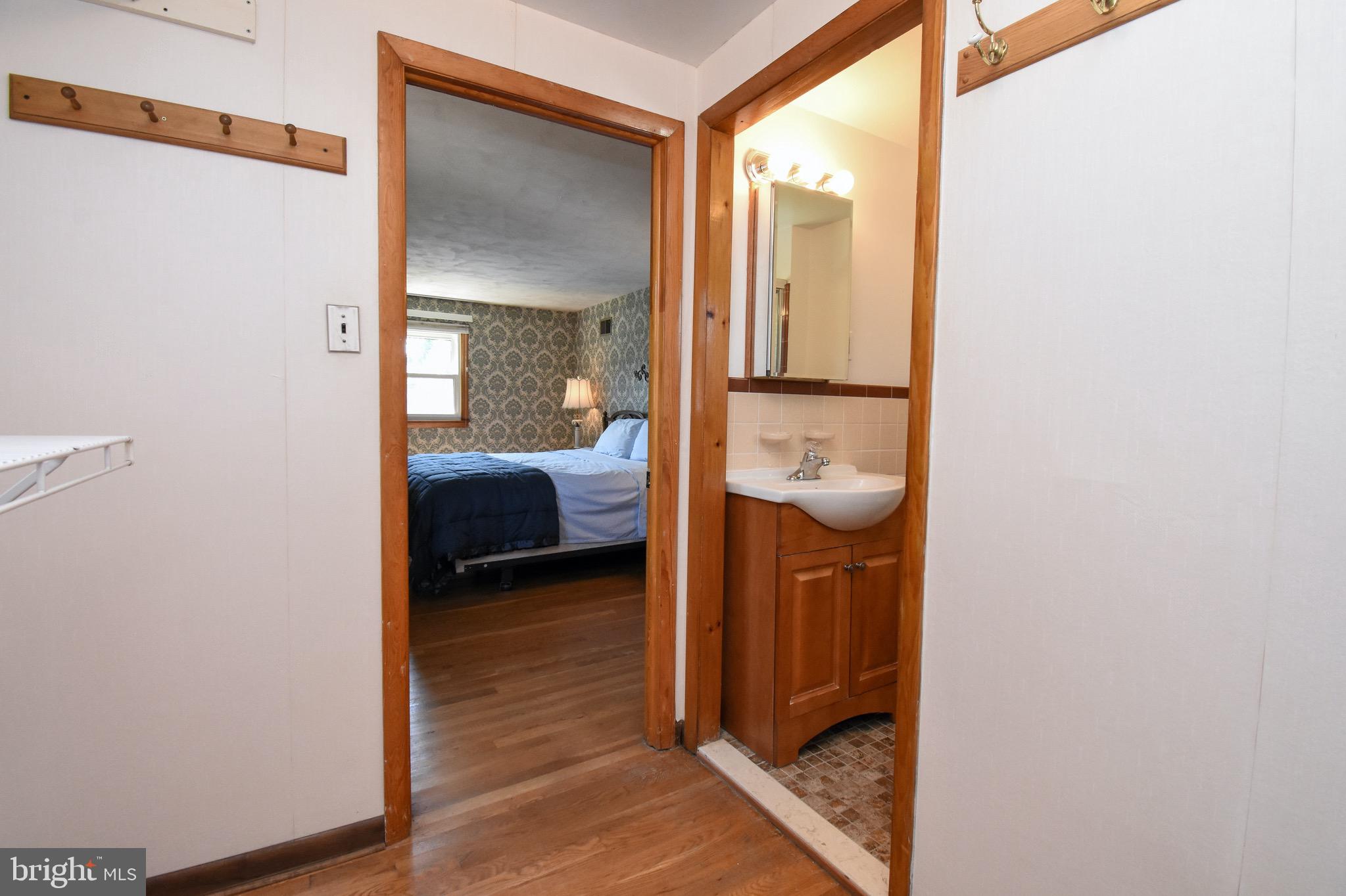 20 Pinedale Road Newark, DE 19711 - Photo 24 of 46 Main Bedroom- Walk-in Closet