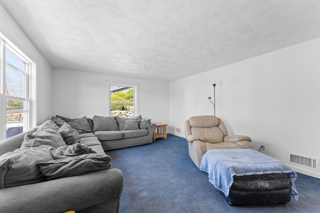 14 Wahtera Road Peabody, MA 01960 - Photo 3 of 32 Gallery Image 3