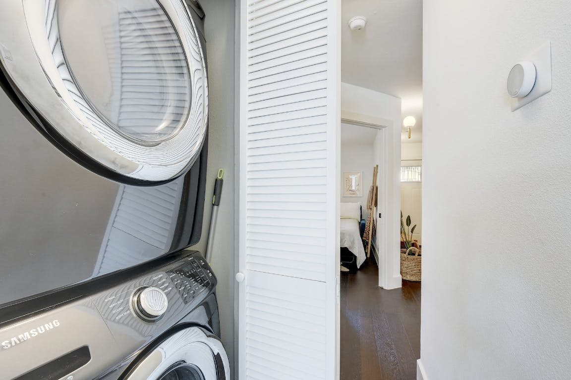 2901 Glen Rae Street, Unit A Austin, TX 78702 - Photo 31 of 36 an entryway view with sitting space and garden