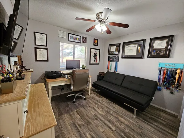 a view of entryway with a rug