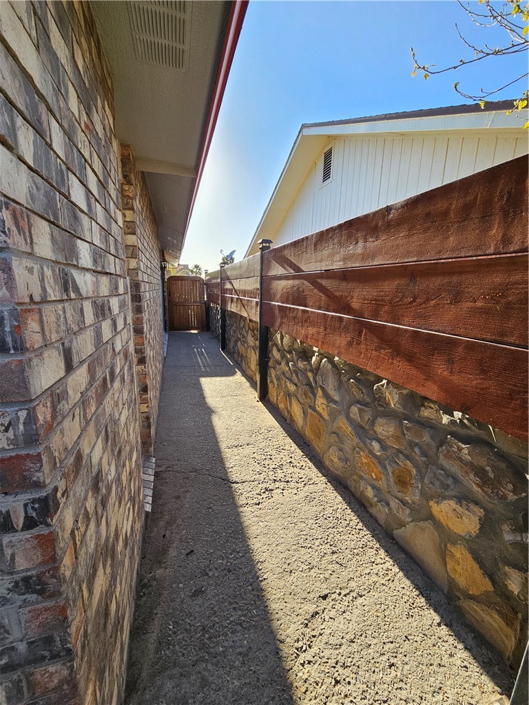 3310 Harkis Road El Paso, TX 79936 - Photo 33 of 38