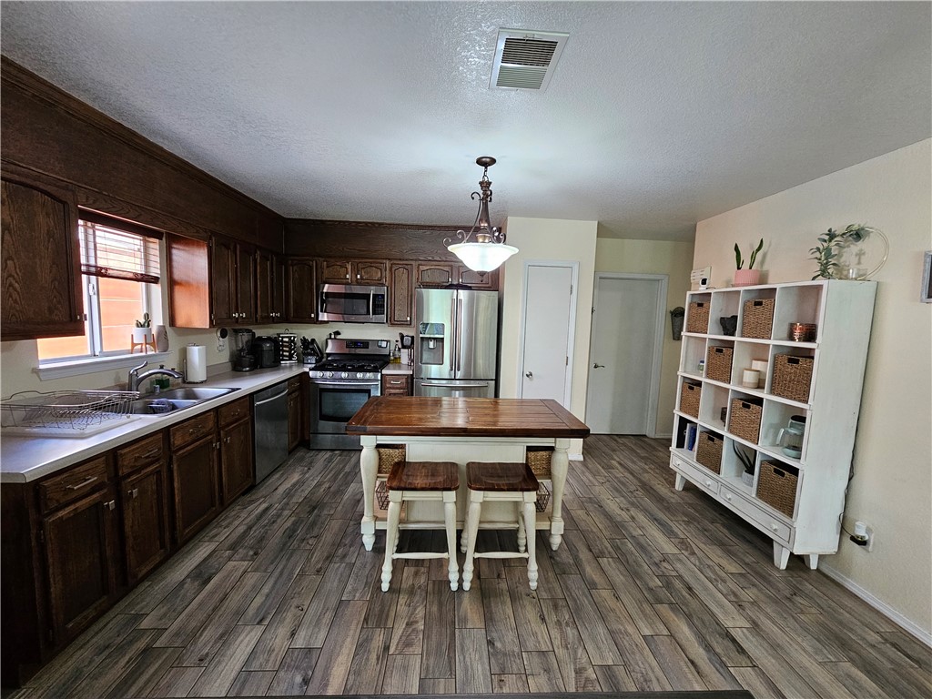 3310 Harkis Road El Paso, TX 79936 - Photo 4 of 38