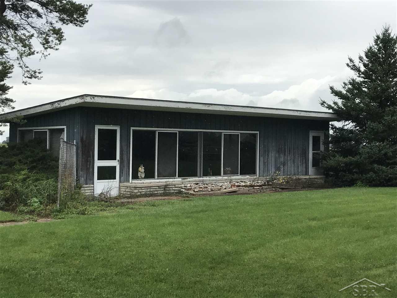 6495 Hess Road Saginaw, MI 48601 - Photo 3 of 10