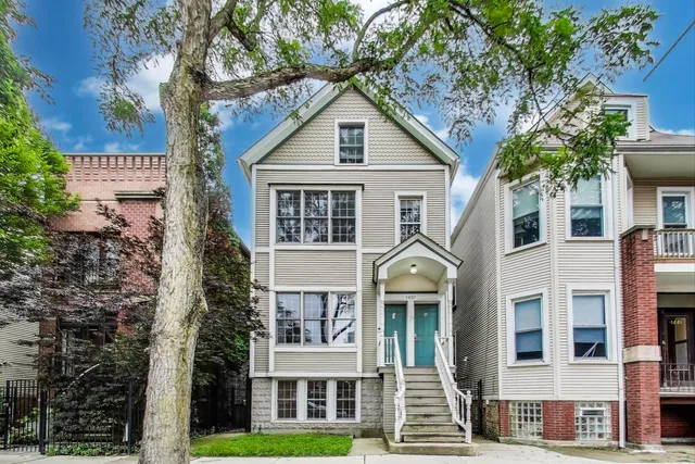 $3,000 | 1437 West Oakdale Avenue, Unit G, Chicago, IL 60657