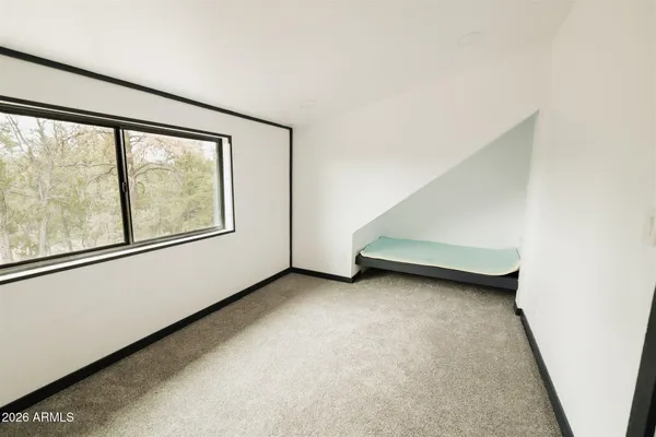 $549,900 | 3326 Homestead Drive, Overgaard, AZ 85933