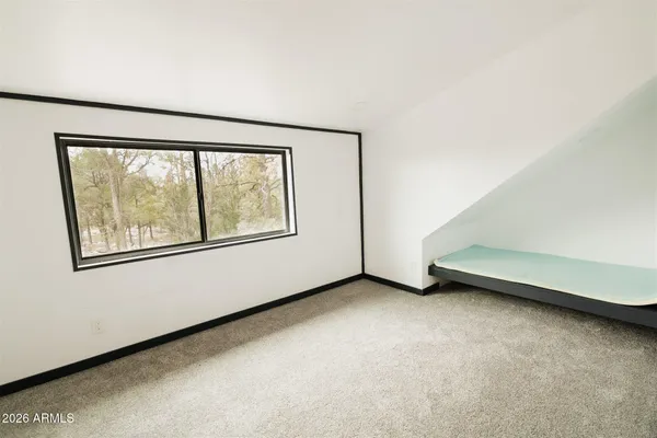 $549,900 | 3326 Homestead Drive, Overgaard, AZ 85933