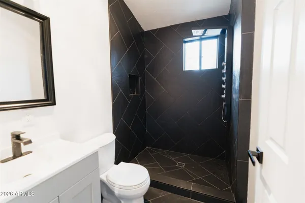 $549,900 | 3326 Homestead Drive, Overgaard, AZ 85933