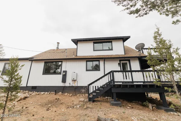 $549,900 | 3326 Homestead Drive, Overgaard, AZ 85933