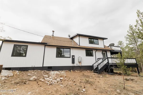 $549,900 | 3326 Homestead Drive, Overgaard, AZ 85933