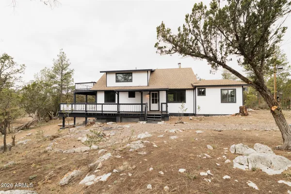 $549,900 | 3326 Homestead Drive, Overgaard, AZ 85933