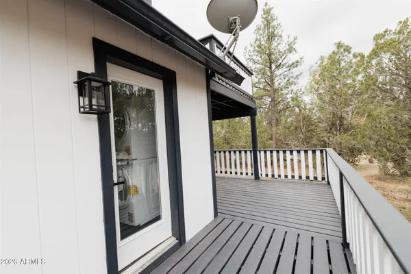 $549,900 | 3326 Homestead Drive, Overgaard, AZ 85933