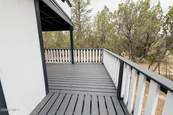 $549,900 | 3326 Homestead Drive, Overgaard, AZ 85933