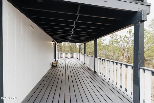 $549,900 | 3326 Homestead Drive, Overgaard, AZ 85933