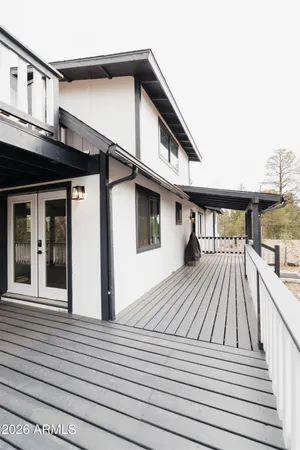 $549,900 | 3326 Homestead Drive, Overgaard, AZ 85933