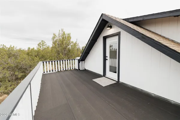 $549,900 | 3326 Homestead Drive, Overgaard, AZ 85933