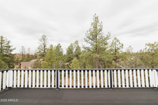 $549,900 | 3326 Homestead Drive, Overgaard, AZ 85933