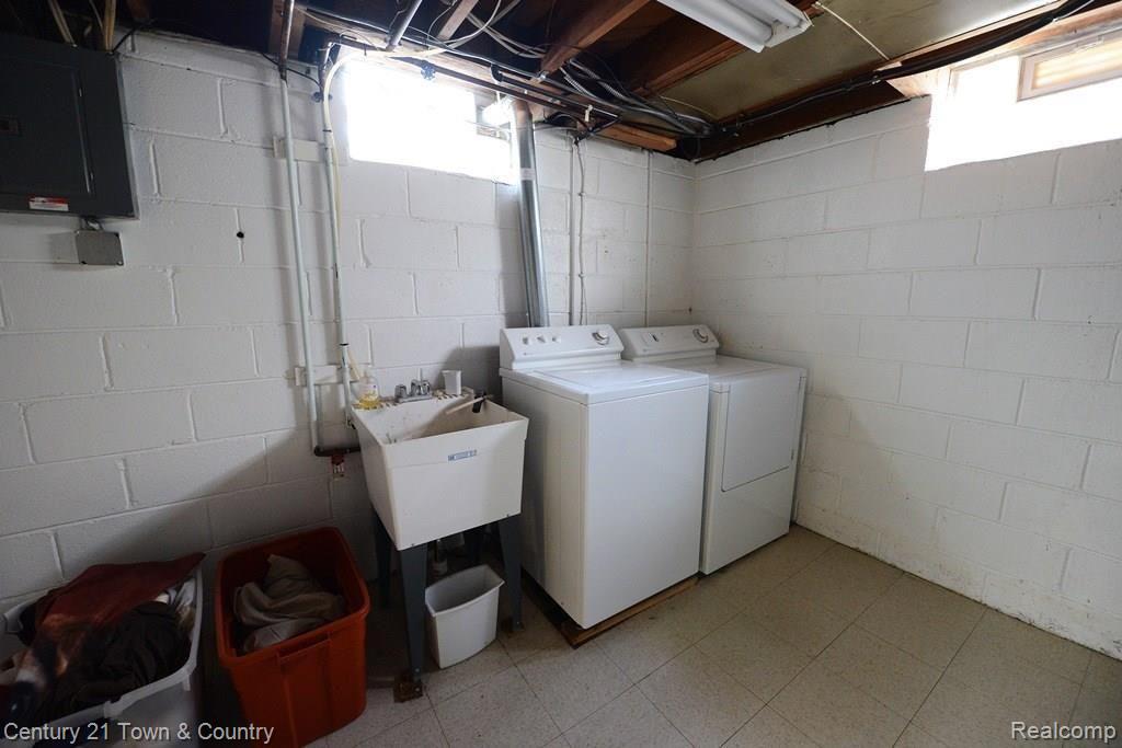 4408 Amherst Road Royal Oak, MI 48073 - Photo 42 of 51 Laundry Area 1.jpg