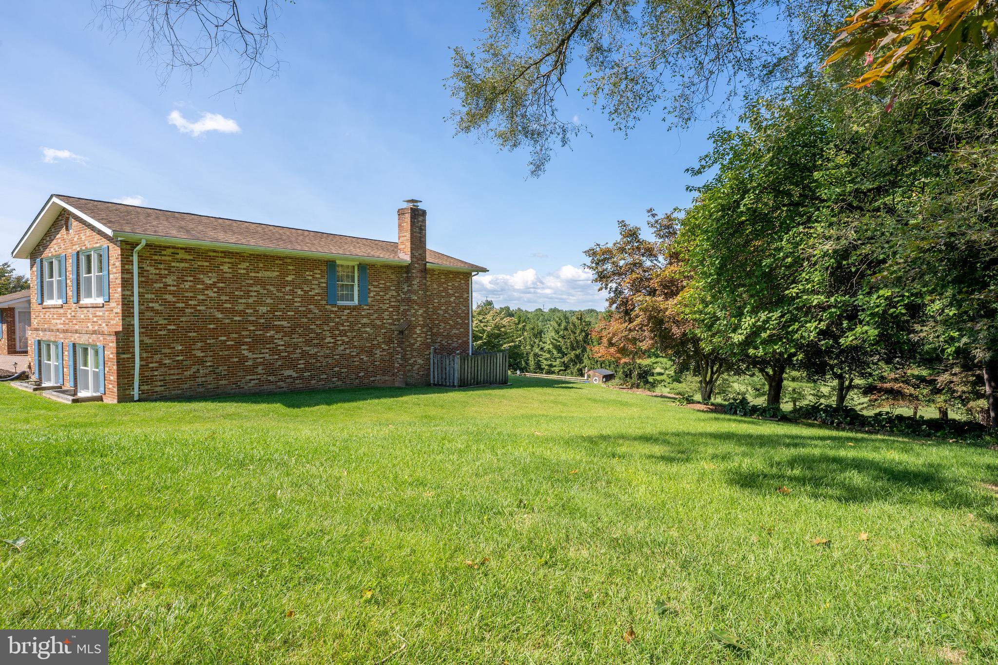 27720 Ridge Road Damascus, MD 20872 - Photo 8 of 90 Lots of yard