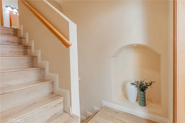 $765,000 | 216 North Buena Vista Street, Unit 113, Burbank, CA 91505
