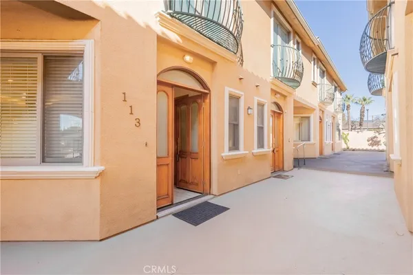 $765,000 | 216 North Buena Vista Street, Unit 113, Burbank, CA 91505