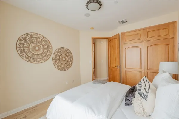 $765,000 | 216 North Buena Vista Street, Unit 113, Burbank, CA 91505