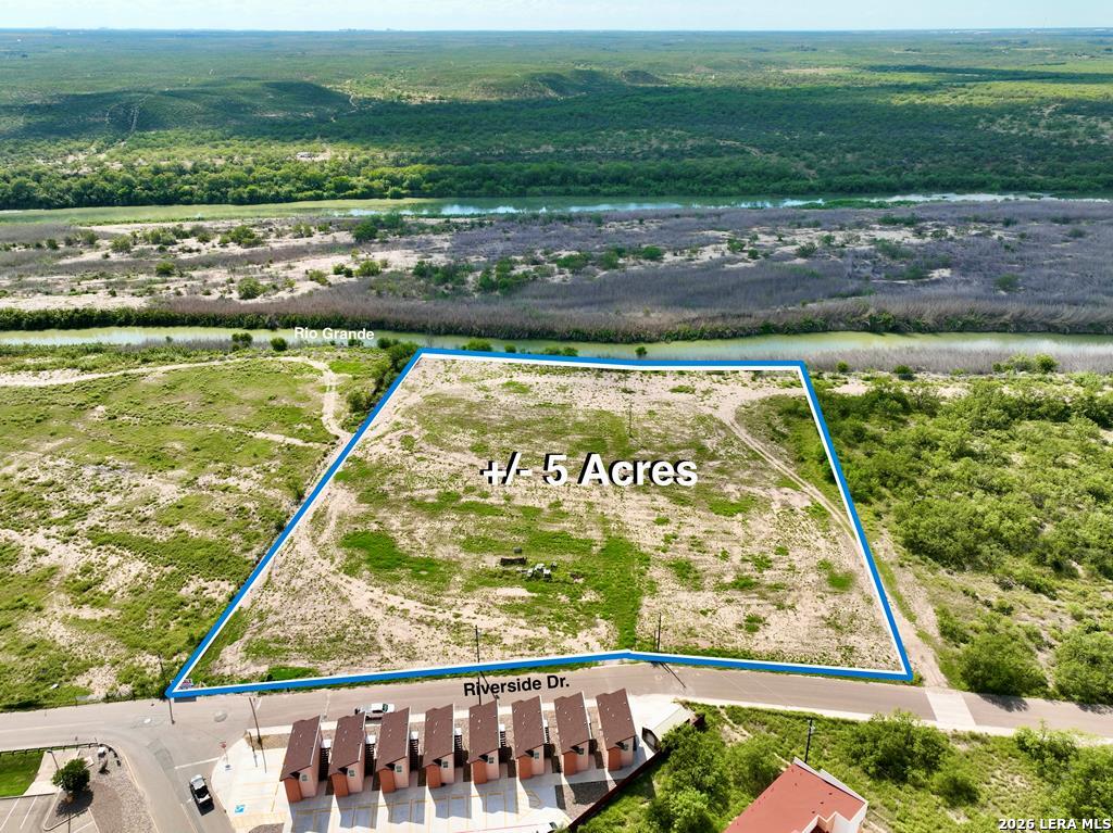 205 Riverside Drive Eagle Pass, TX 78852 - Photo 3 of 3