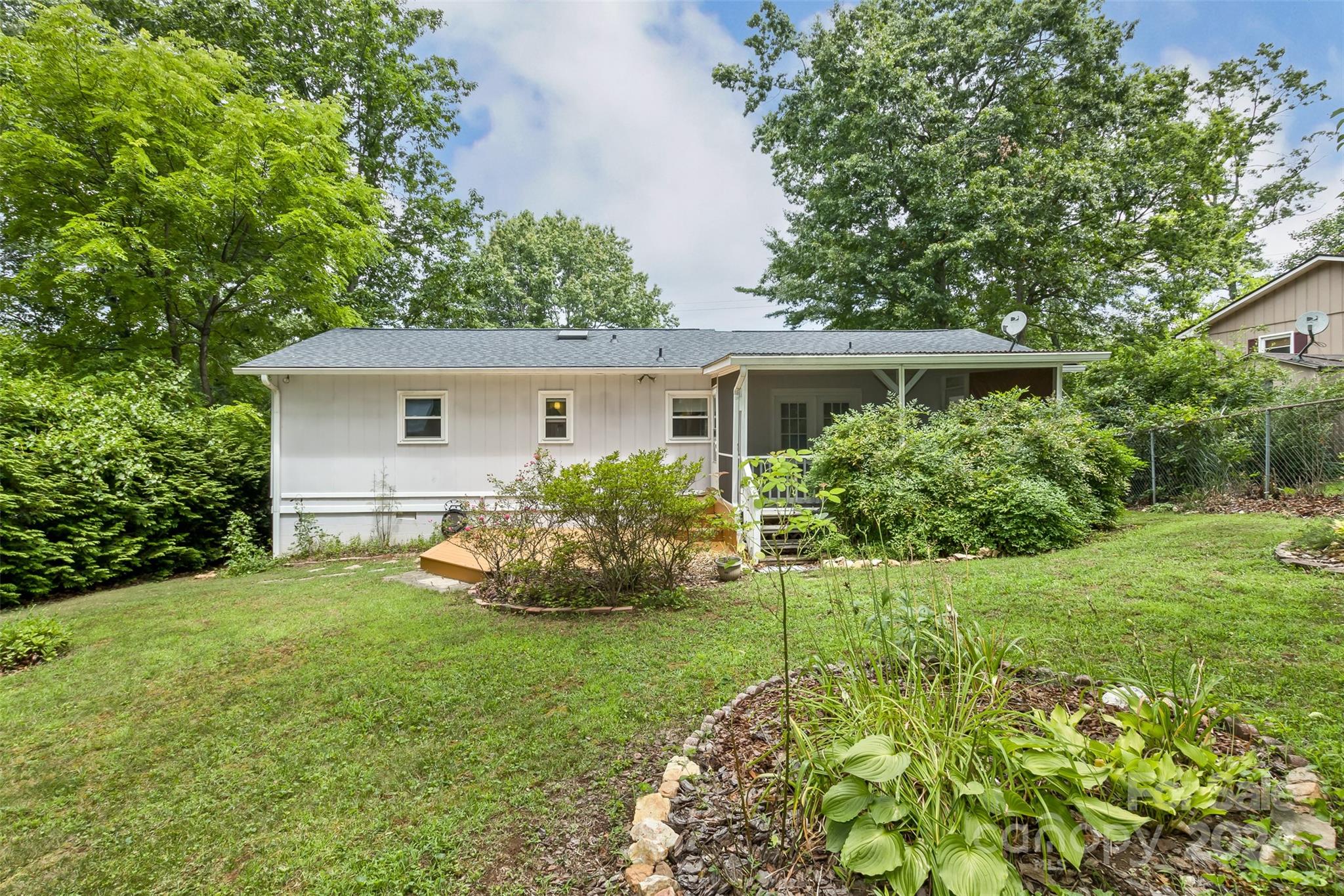 18 Azalea Road Arden, NC 28704 - Photo 3 of 38 Gallery Image 3