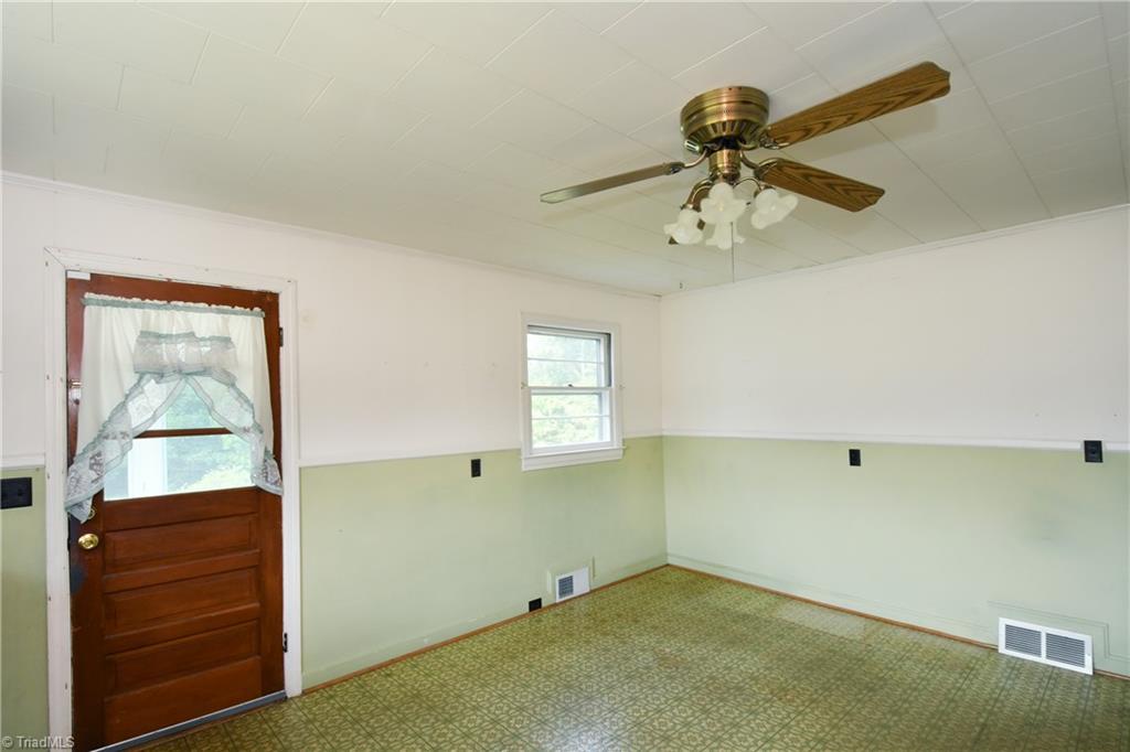 2429 Hickory Tree Road Winston-Salem, NC 27127 - Photo 8 of 22 Gallery Image 8