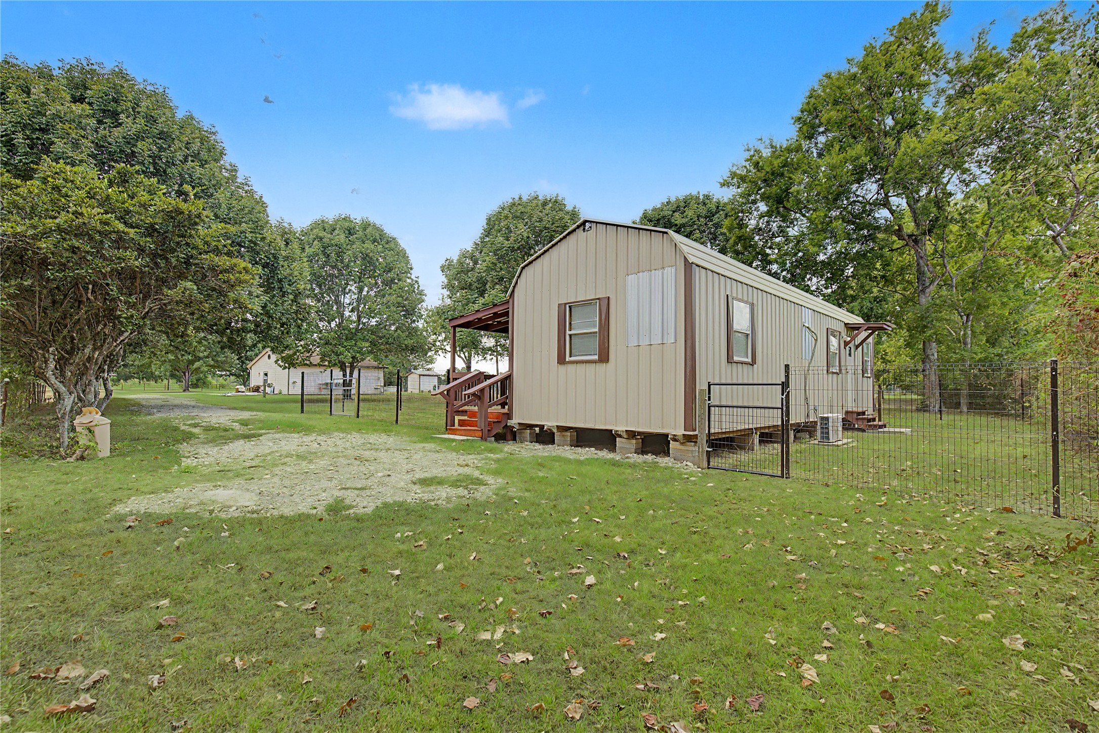 12039 Anderson Road Willis, TX 77318 - Photo 7 of 29 Gallery Image 7