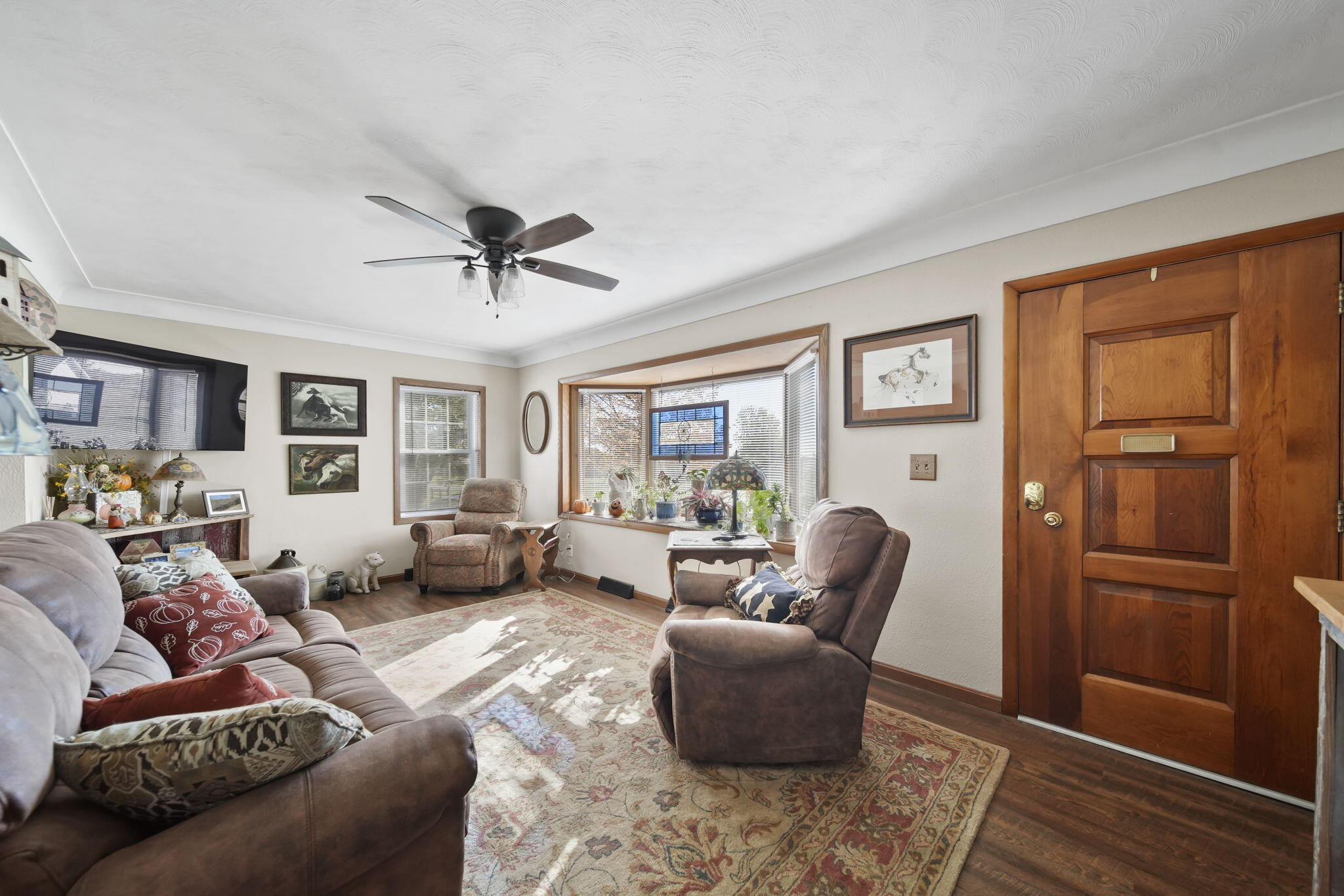 1284 Codling Road Adrian, MI 49221 - Photo 5 of 53 7-web-or-mls-DSC01963