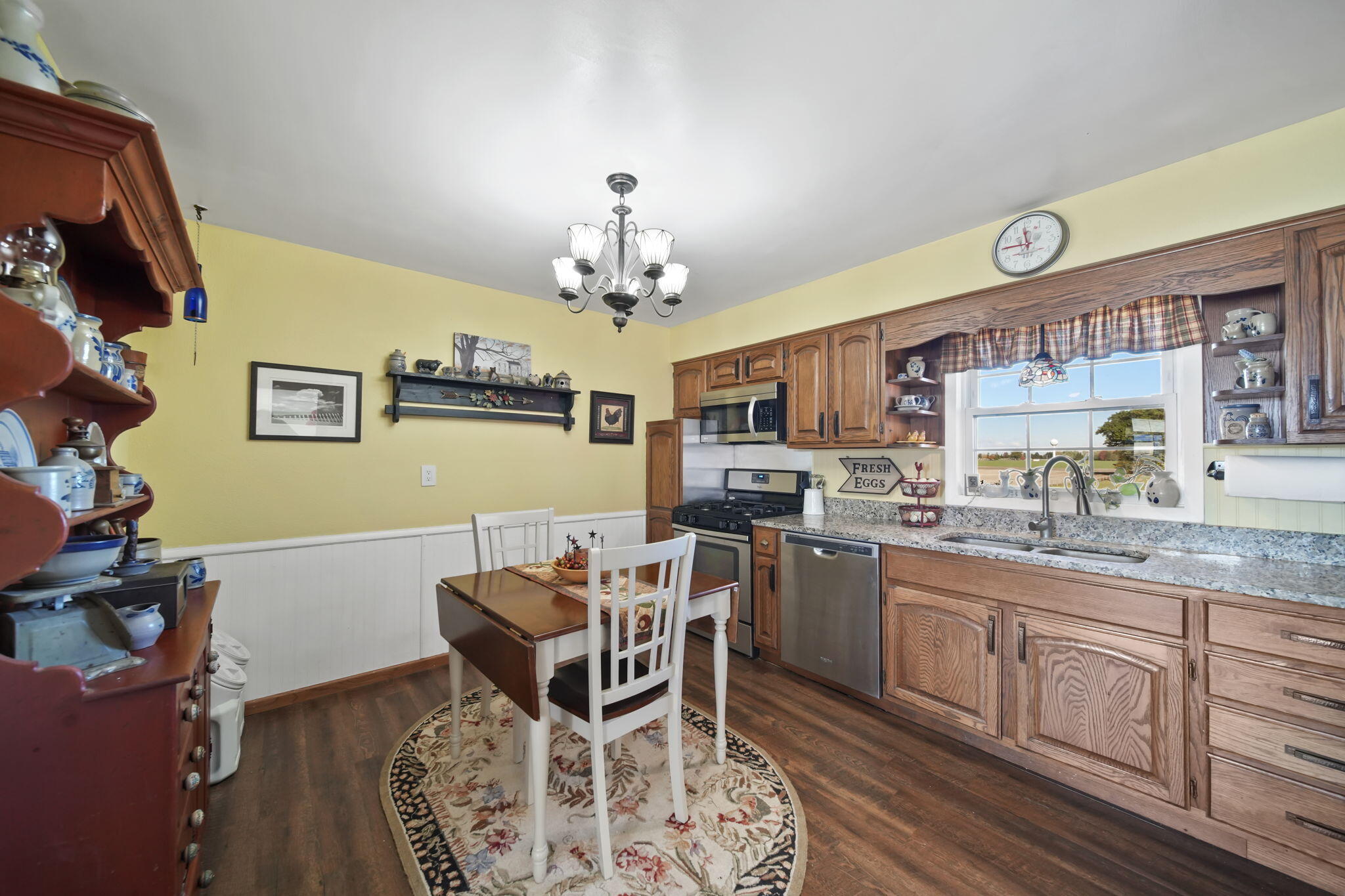 1284 Codling Road Adrian, MI 49221 - Photo 8 of 53 10-web-or-mls-DSC02045