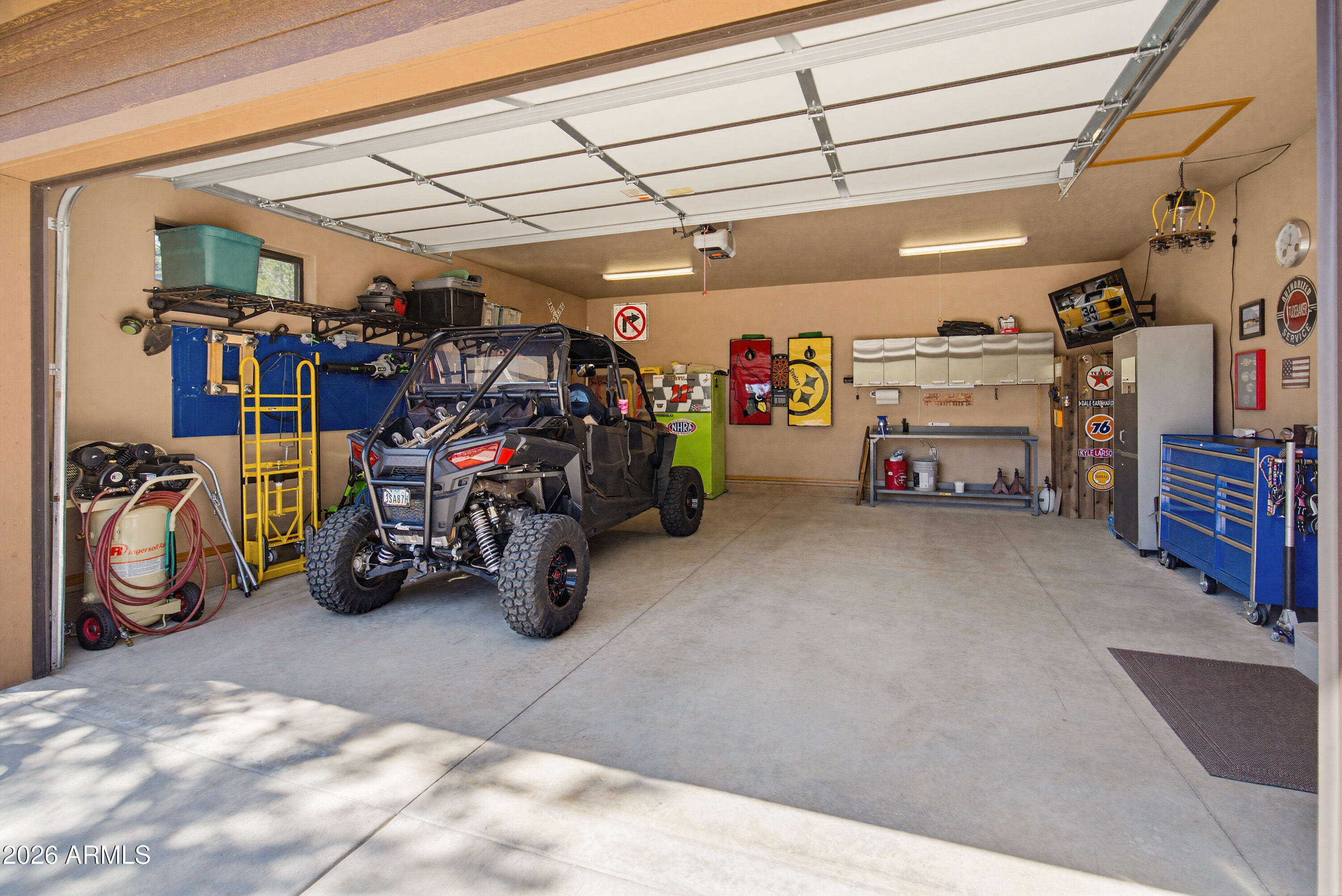1522 Mainline Road Heber, AZ 85928 - Photo 24 of 34 Garage