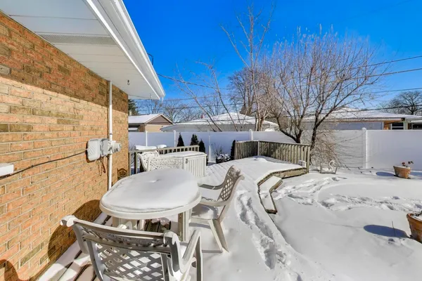 $220,000 | 16827 Parkside Avenue, South Holland, IL 60473