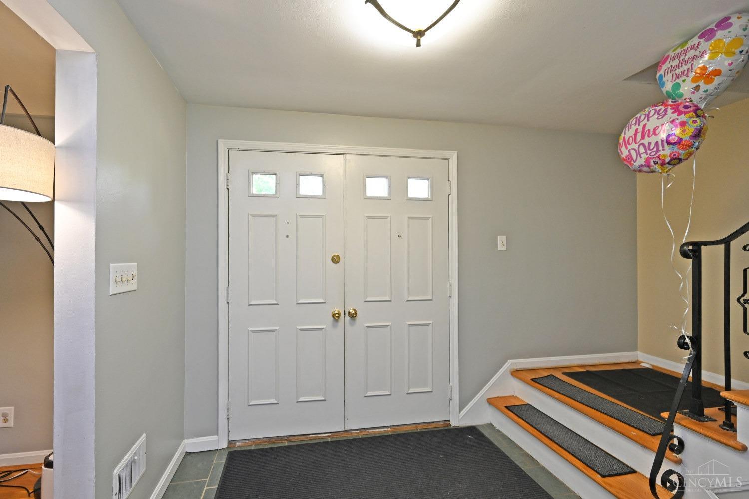 7777 Kugler Mill Road Cincinnati, OH 45243 - Photo 5 of 41