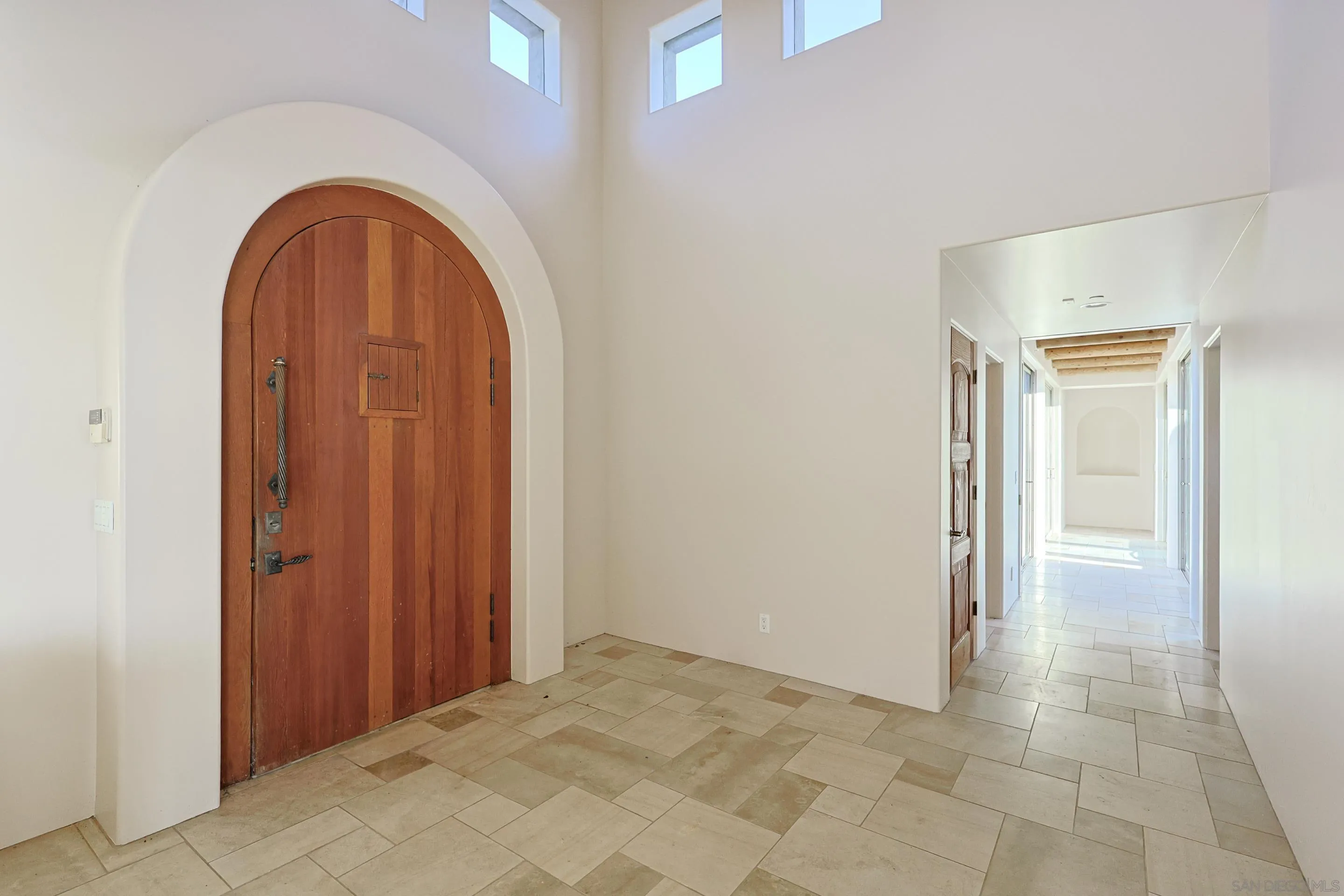15740 Broad Oaks Road El Cajon, CA 92021 - Photo 7 of 47 a view of entryway with granite countertop