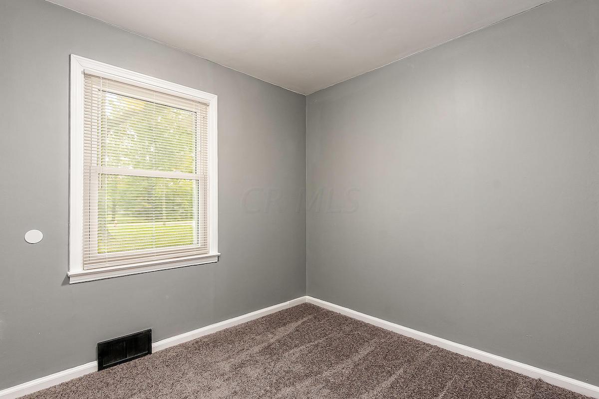 5745 Warner Road Westerville, OH 43081 - Photo 16 of 34