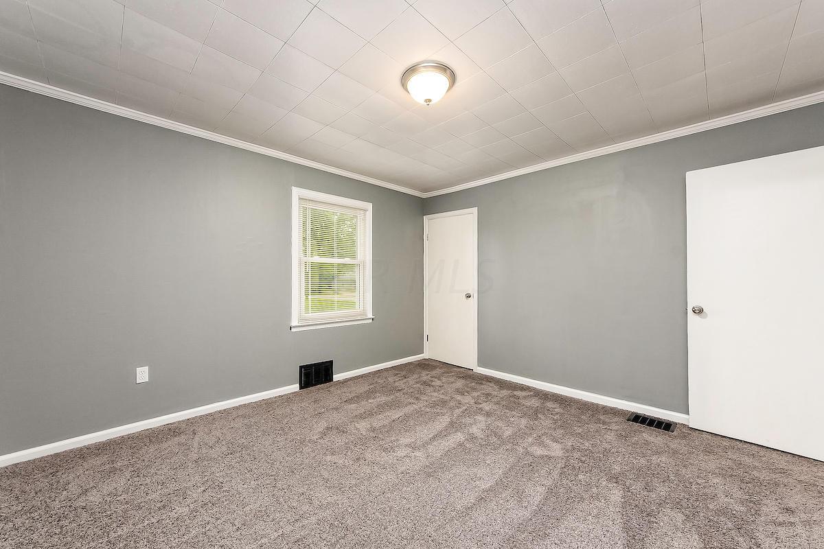 5745 Warner Road Westerville, OH 43081 - Photo 17 of 34