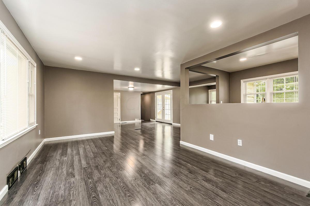 5745 Warner Road Westerville, OH 43081 - Photo 2 of 34