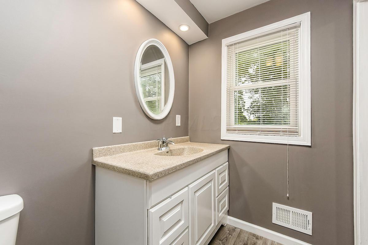5745 Warner Road Westerville, OH 43081 - Photo 25 of 34