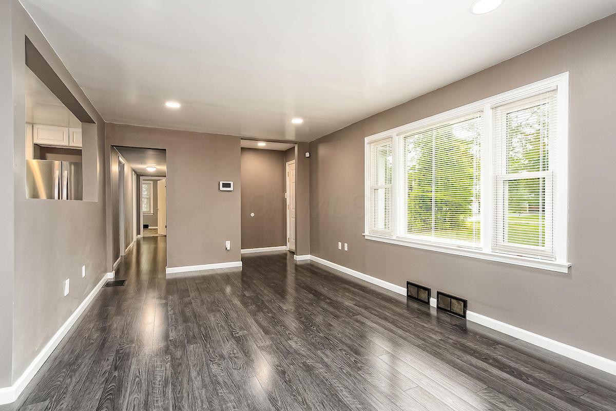 5745 Warner Road Westerville, OH 43081 - Photo 4 of 34