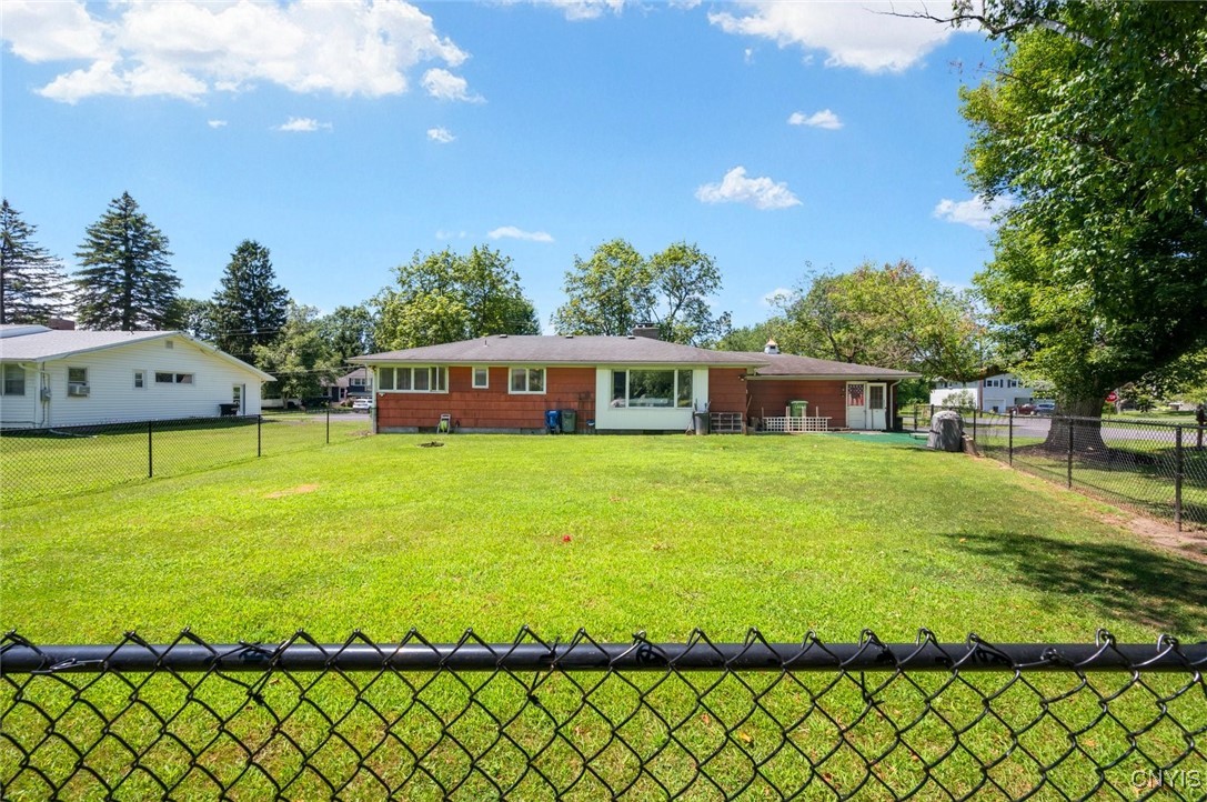 7958 Vernon Road South Cicero, NY 13039 - Photo 22 of 26