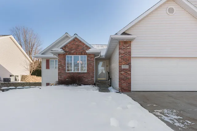 $375,000 | 3155 Selkirk Drive, Sun Prairie, WI 53590
