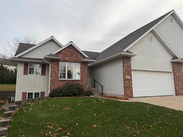 $375,000 | 3155 Selkirk Drive, Sun Prairie, WI 53590