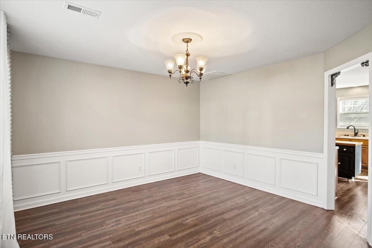 7608 Saddlegate Road Knoxville, TN 37920 - Photo 11 of 33 14-Dining Room